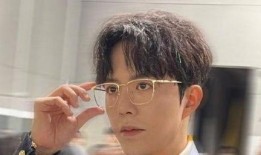 娱乐圈吃瓜辉总,揭秘吃瓜辉总背后的故事